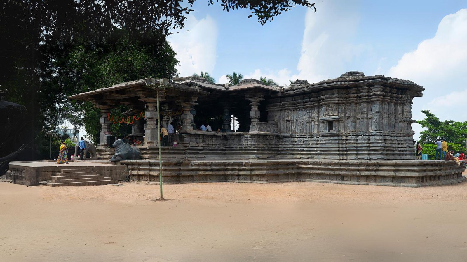 Thousand Pillar Temple